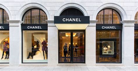 farfetch deals with chanel|Chanel To Partner With Farfetch .